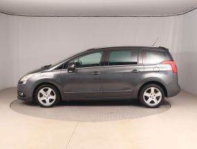 Peugeot 5008 - 2012