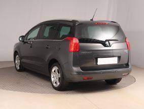 Peugeot 5008 - 2012