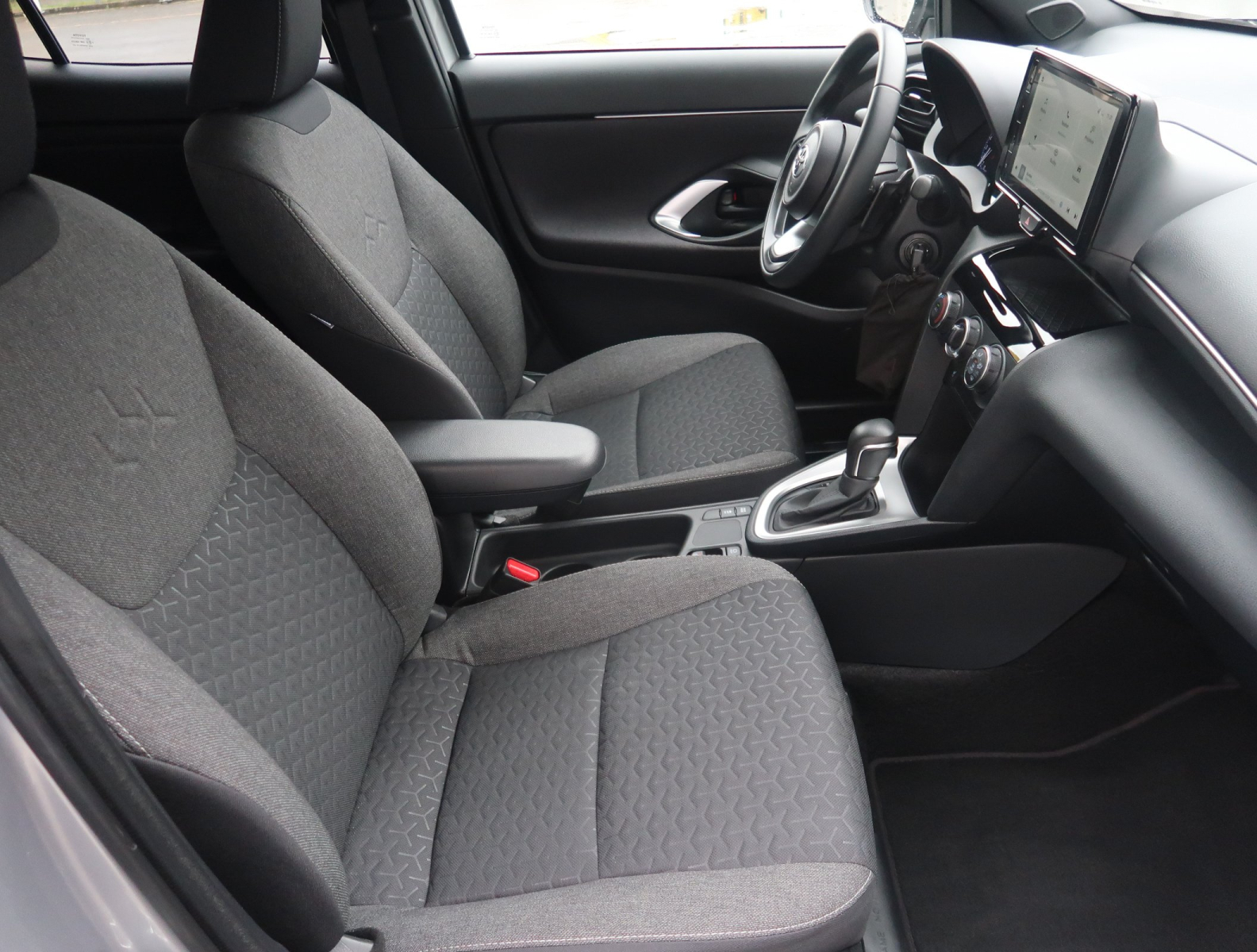 Toyota Yaris Cross - 2024