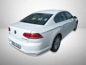 Volkswagen Passat - 2016
