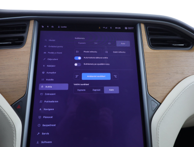 Tesla Model X - 2020