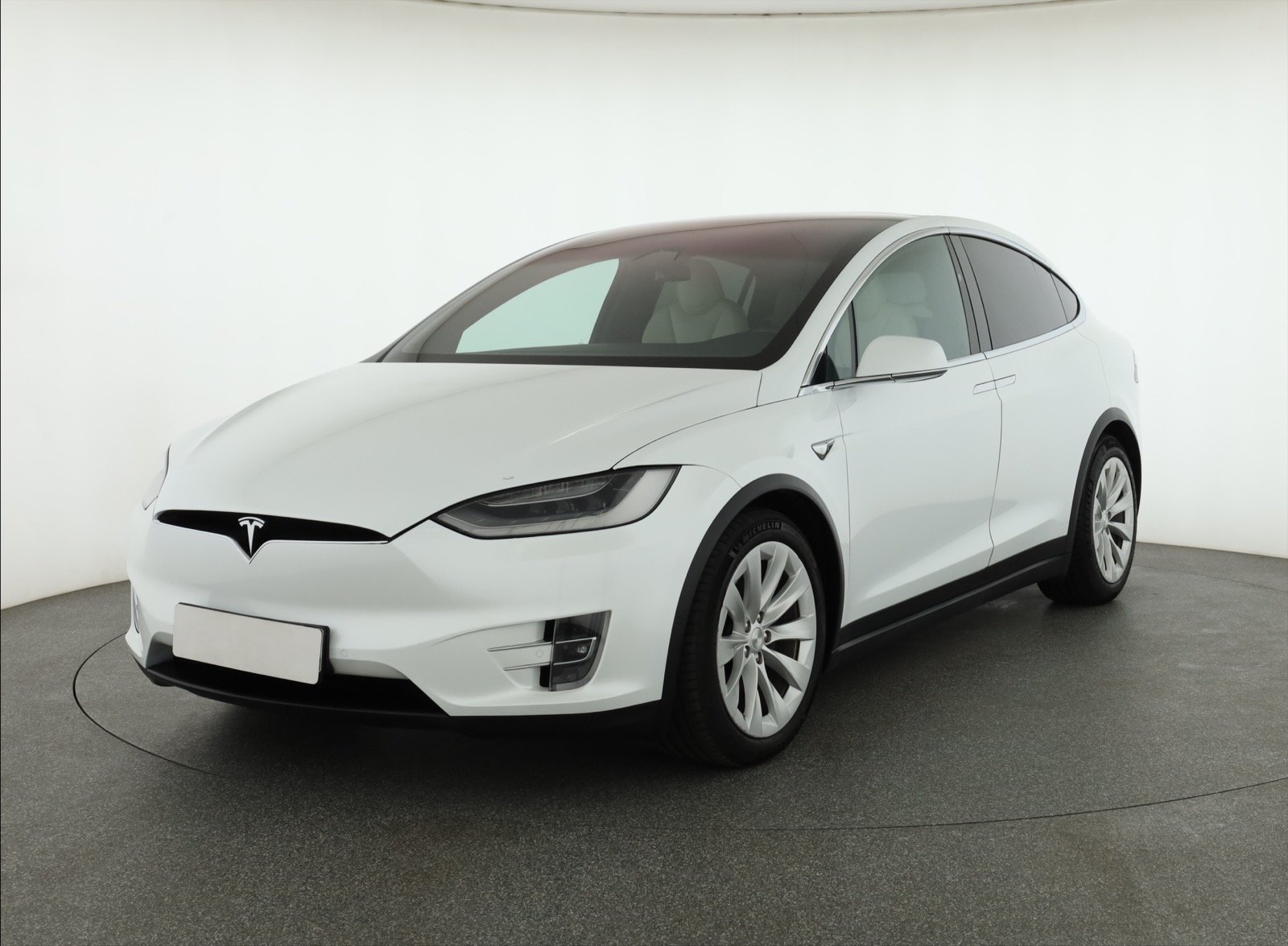 Tesla Model X - 2020