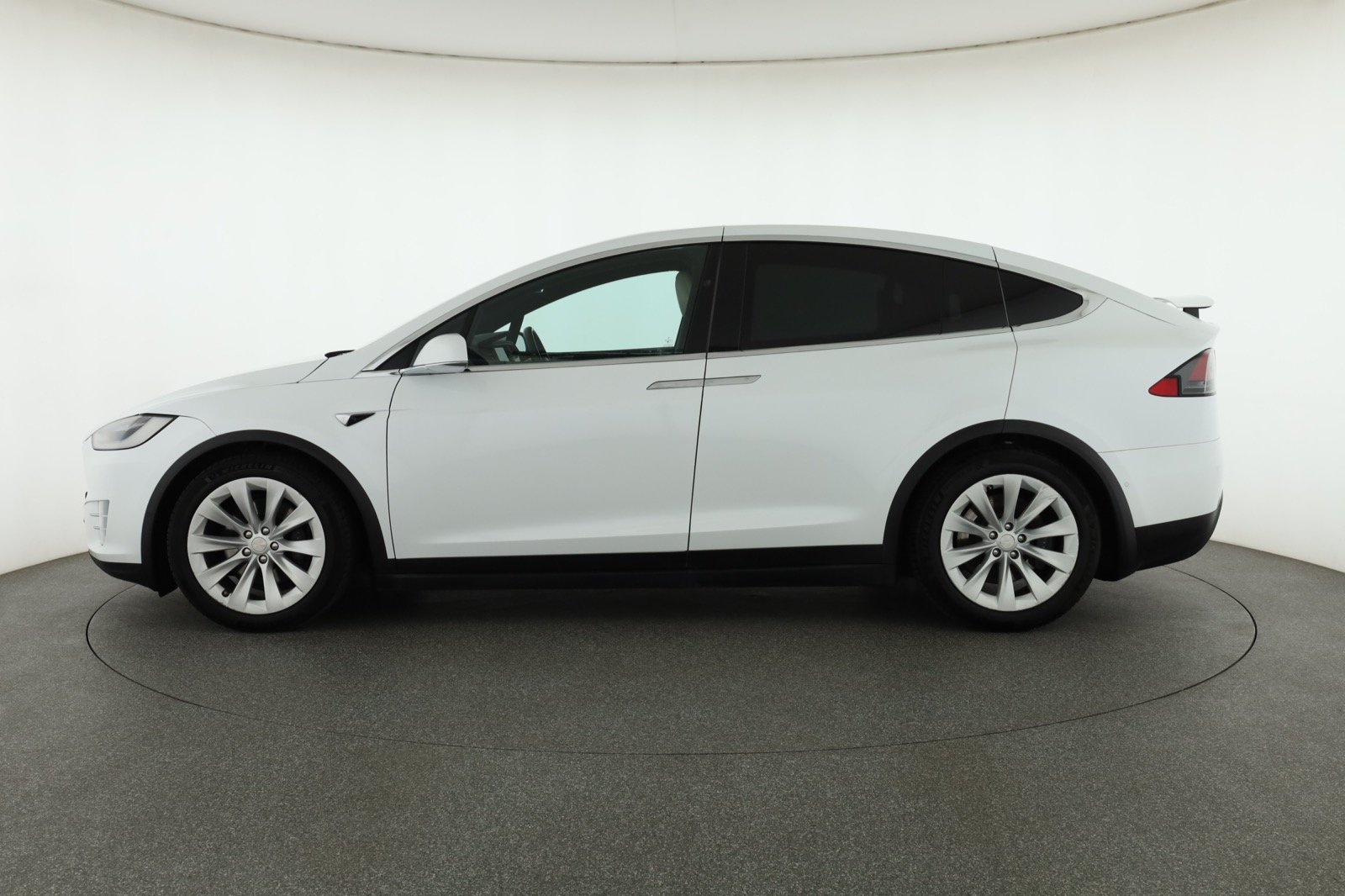 Tesla Model X - 2020