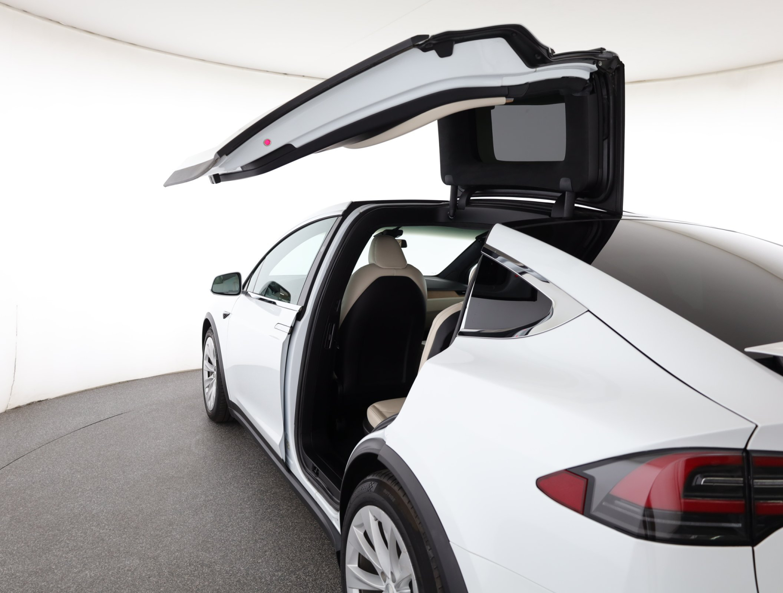 Tesla Model X - 2020