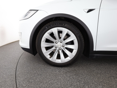 Tesla Model X - 2020