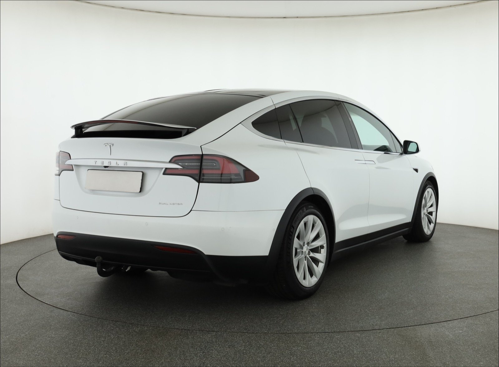 Tesla Model X - 2020