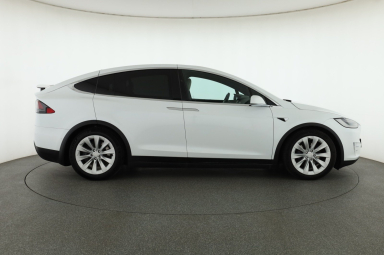 Tesla Model X - 2020