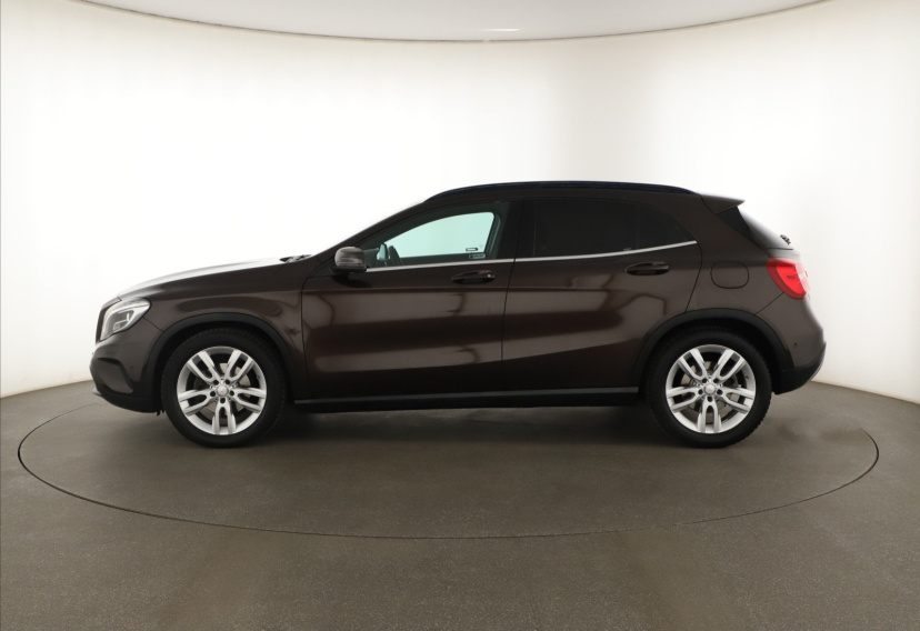 Mercedes-Benz GLA, 2017