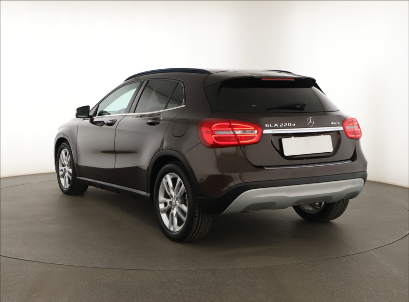 Mercedes-Benz GLA, 2017