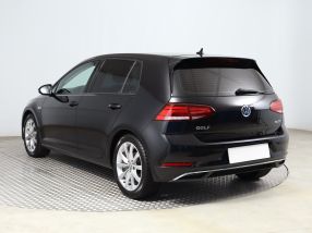 Volkswagen Golf - 2020