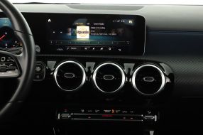 Mercedes-Benz A - 2018