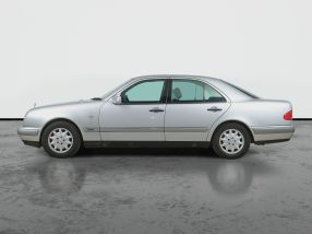 Mercedes-Benz E - 1996