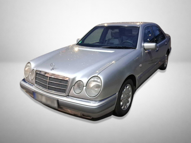 Mercedes-Benz E 1996