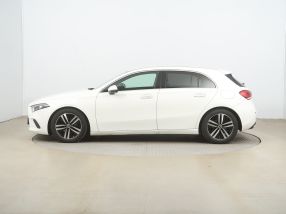 Mercedes-Benz A - 2022