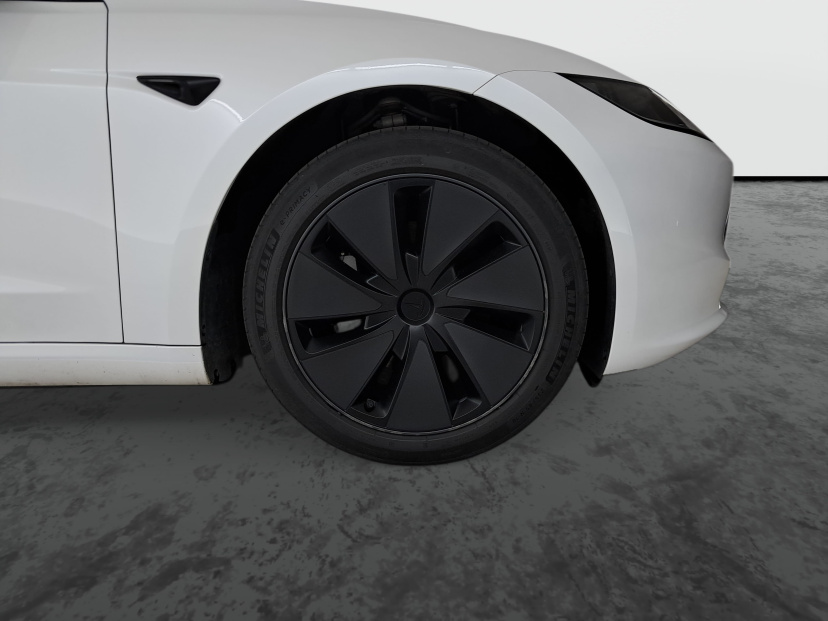 Tesla Model 3, 2025