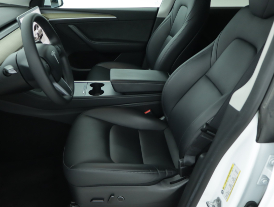 Tesla Model Y RWD LFP 60kWh