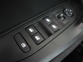Peugeot e-2008 - 2023
