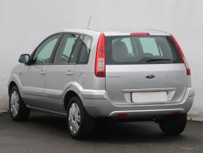Ford Fusion - 2010