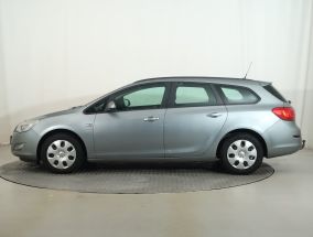 Opel Astra - 2011