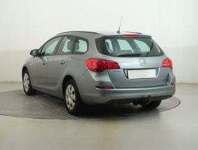 Opel Astra - 2011