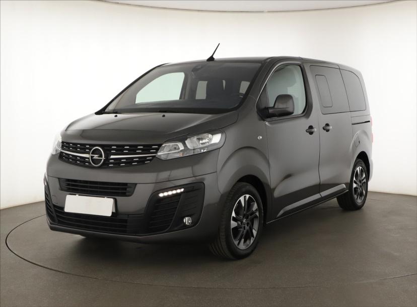 Opel Zafira Life, 2021