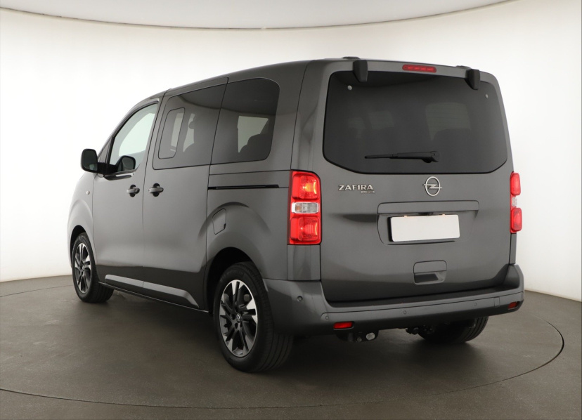 Opel Zafira Life, 2021