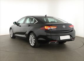 Opel Insignia - 2021