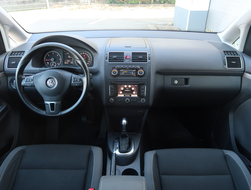 Volkswagen Touran, 2011