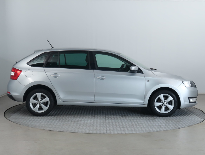 Škoda Rapid Spaceback, 2015