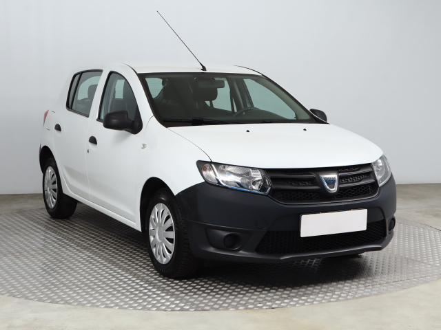 Dacia Sandero 2015