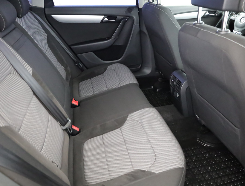 Volkswagen Passat, 2013