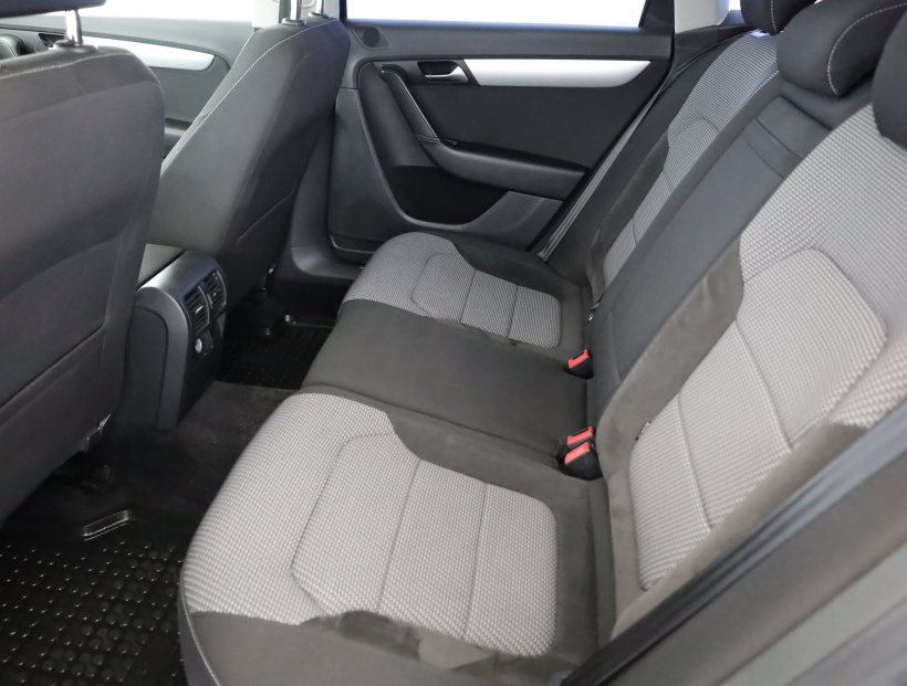 Volkswagen Passat, 2013