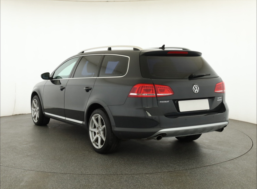 Volkswagen Passat, 2013