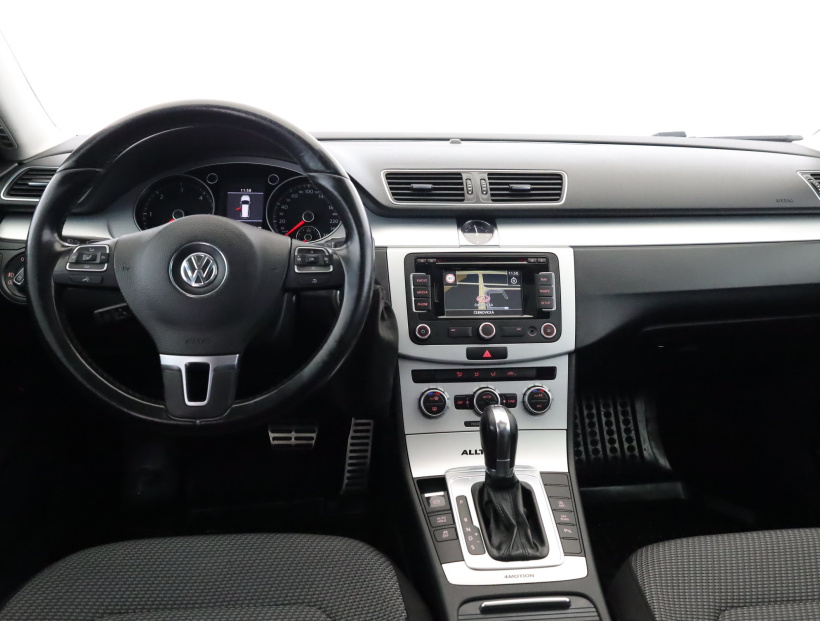 Volkswagen Passat, 2013
