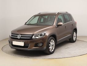 Volkswagen Tiguan - 2012