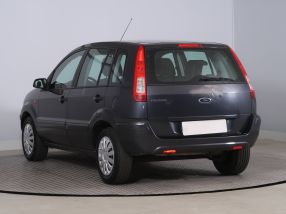 Ford Fusion - 2010