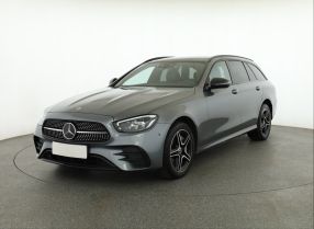 Mercedes-Benz E - 2022