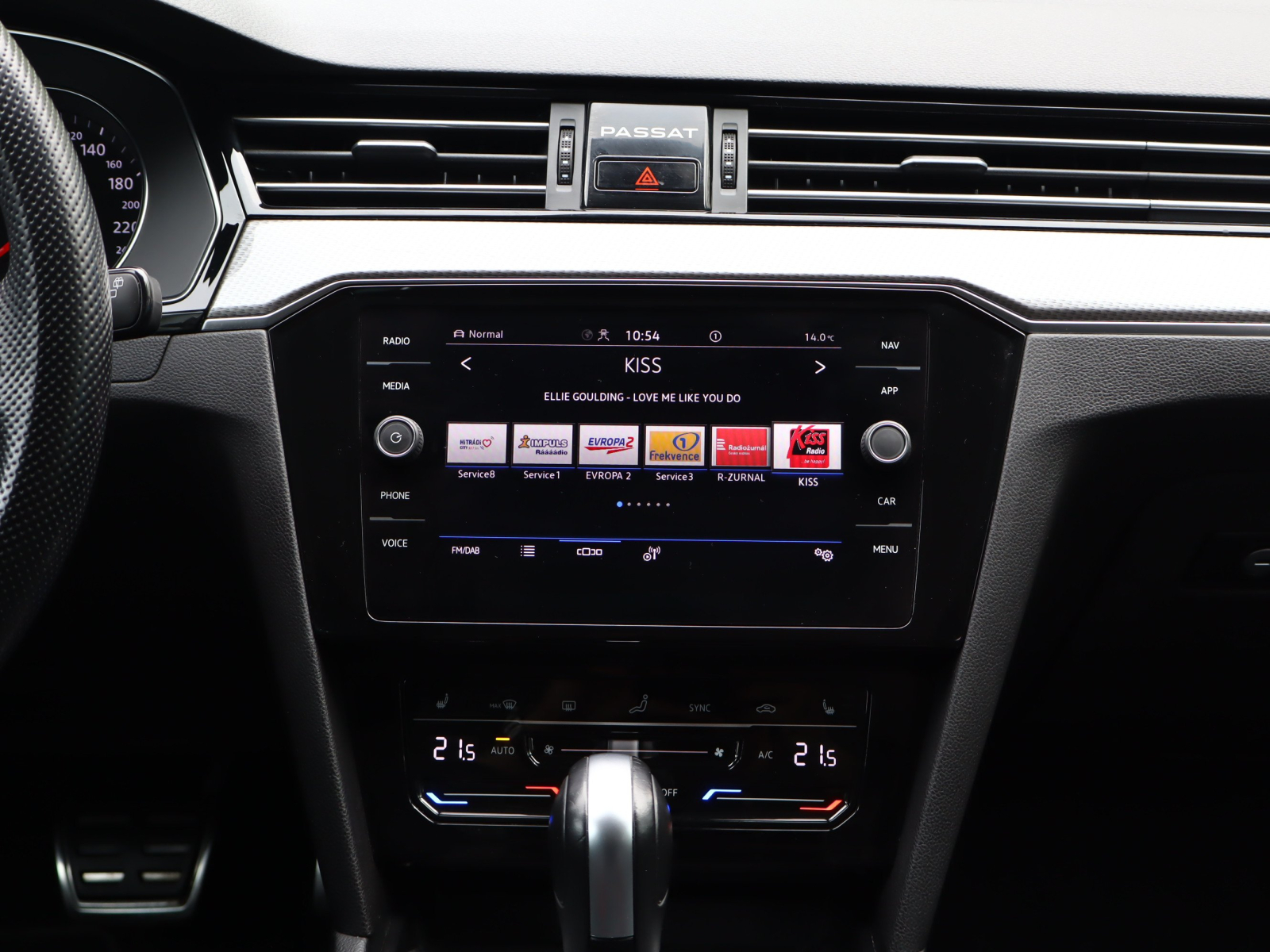 Volkswagen Passat - 2021