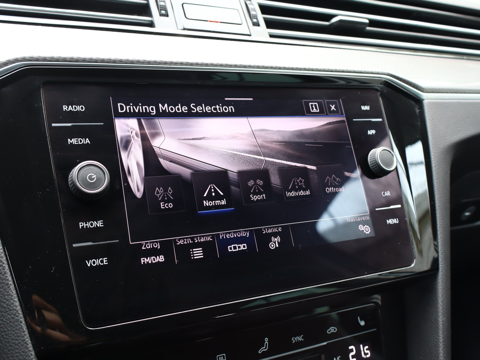 Volkswagen Passat - 2021