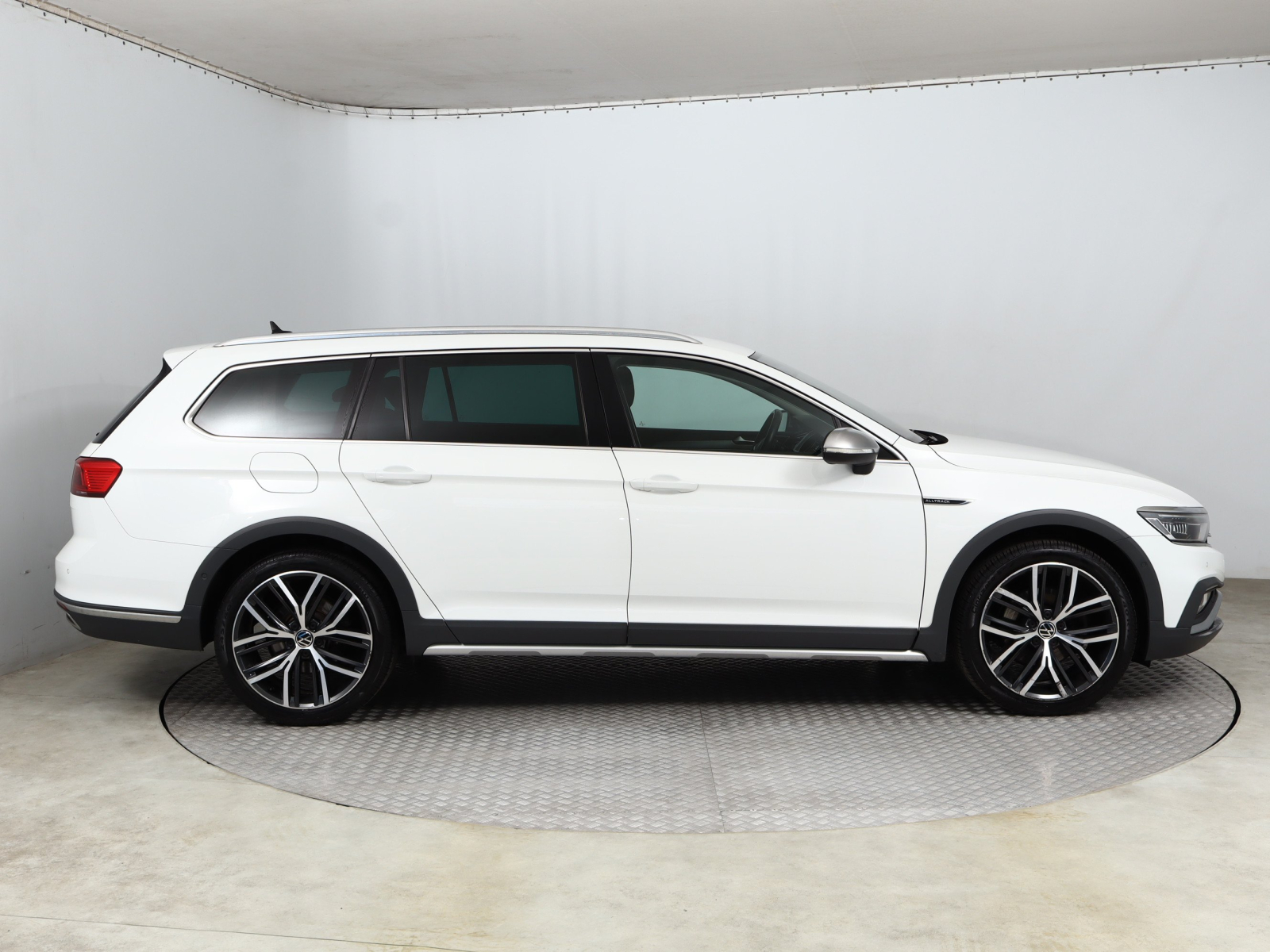 Volkswagen Passat - 2021
