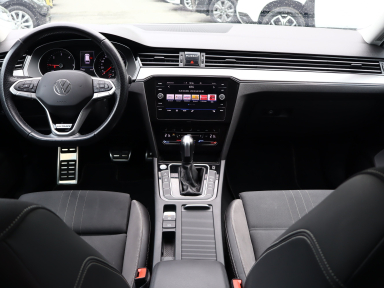 Volkswagen Passat - 2021
