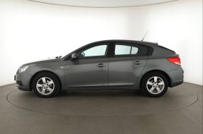 Chevrolet Cruze - 2012