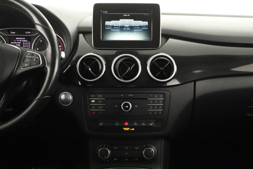 Mercedes-Benz B, 2015