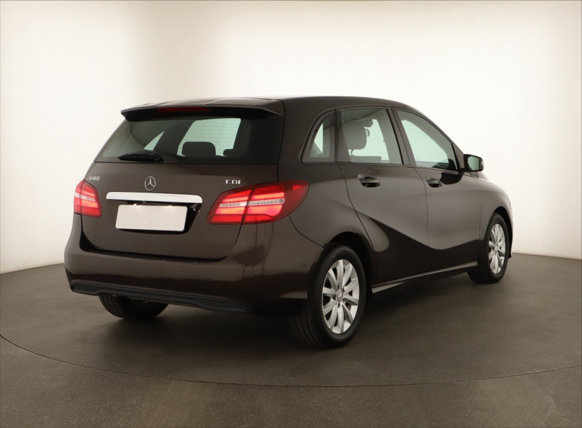 Mercedes-Benz B, 2015