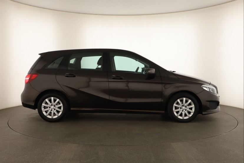 Mercedes-Benz B, 2015