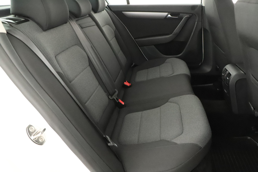Volkswagen Passat, 2012