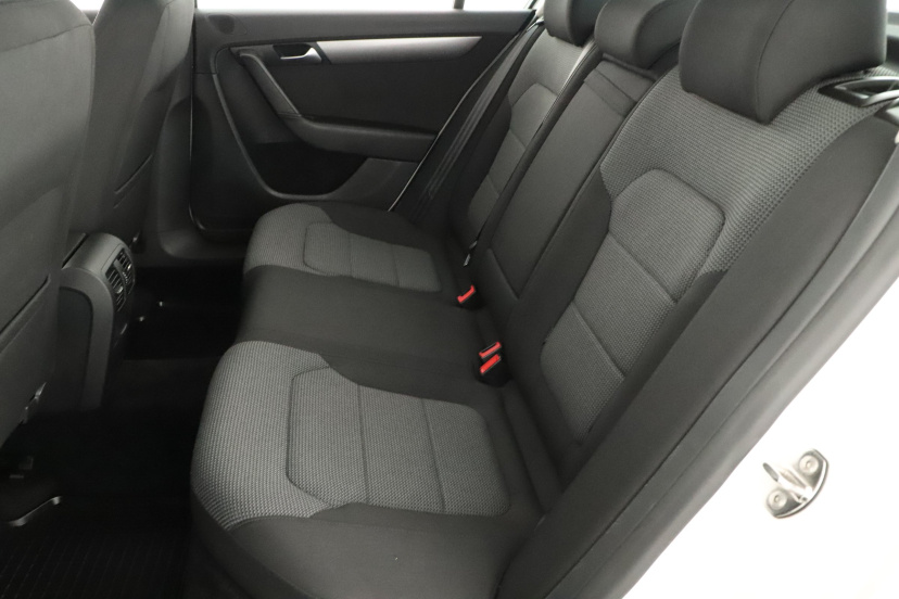 Volkswagen Passat, 2012