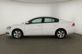 Volkswagen Passat - 2012