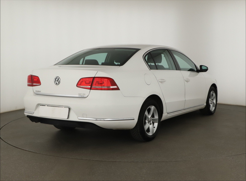 Volkswagen Passat, 2012