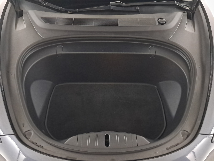 Tesla Model 3, 2019